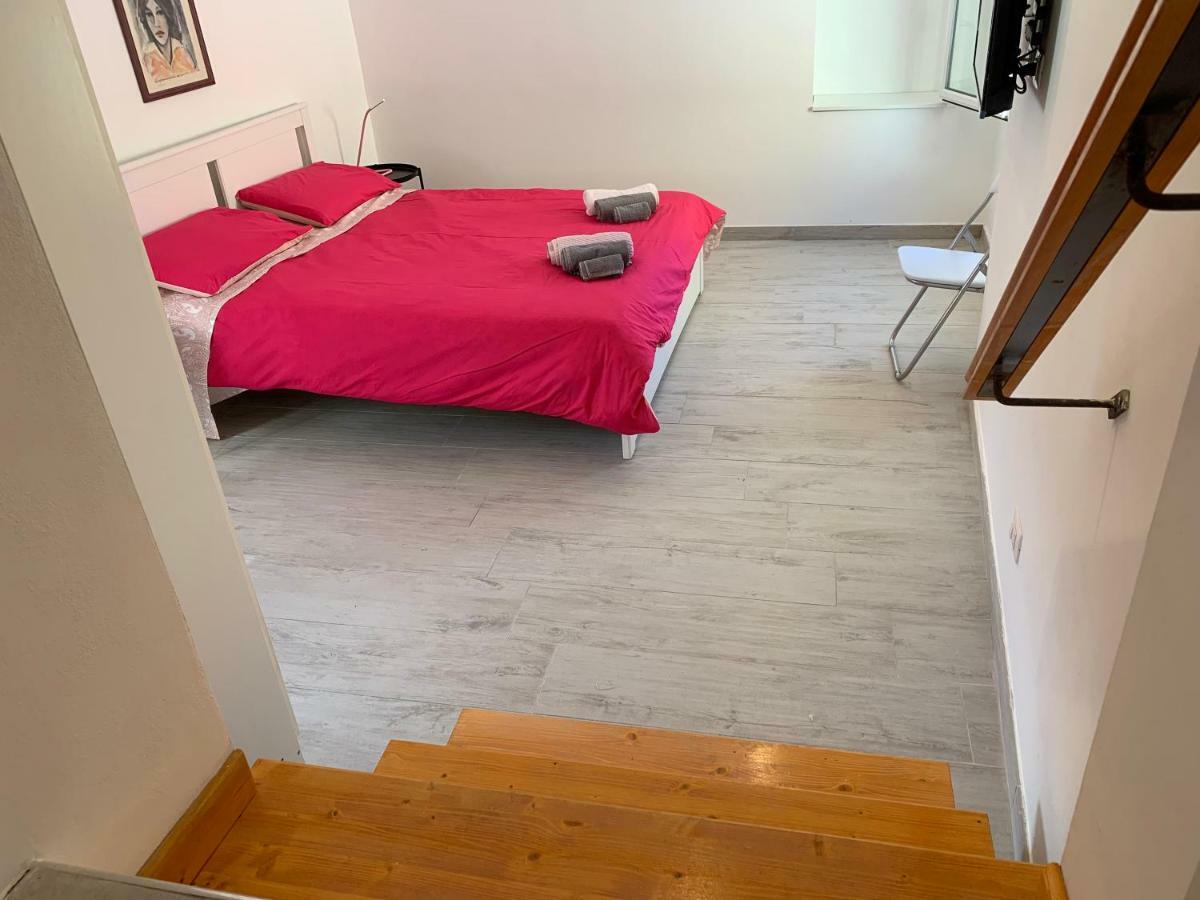 Deni'S Apartments Per 4 시라쿠사 외부 사진